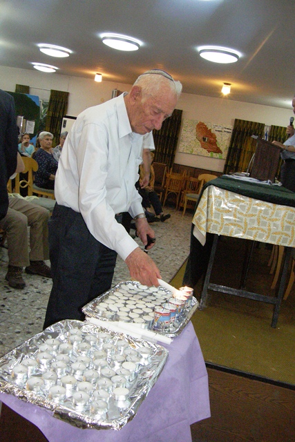 אזכרה שנתית 2013