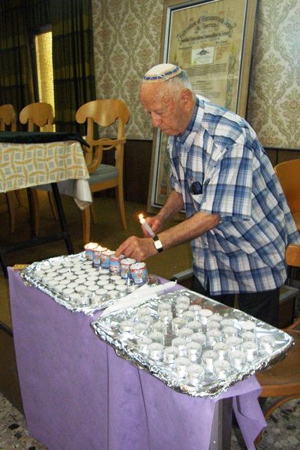 אזכרה שנתית 2013