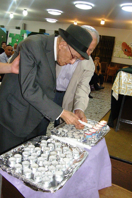 אזכרה שנתית 2013