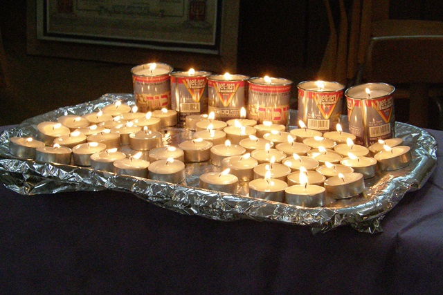 אזכרה שנתית 2013